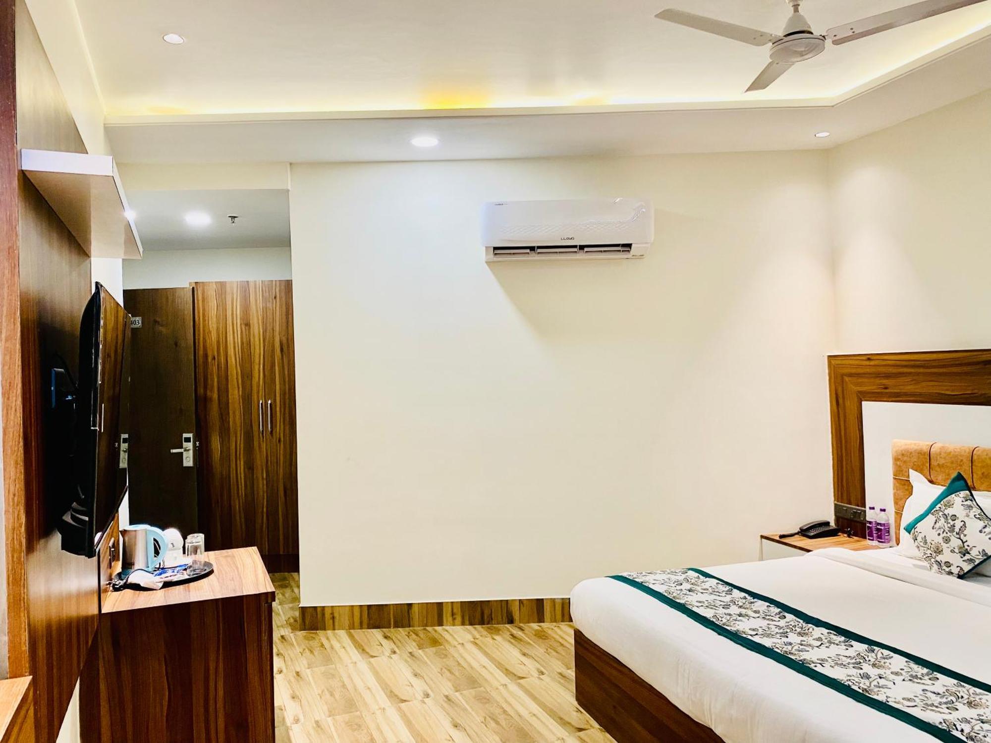 Hotel White House Walking Distance From Golden Temple- With Parking Amritsar Exterior foto